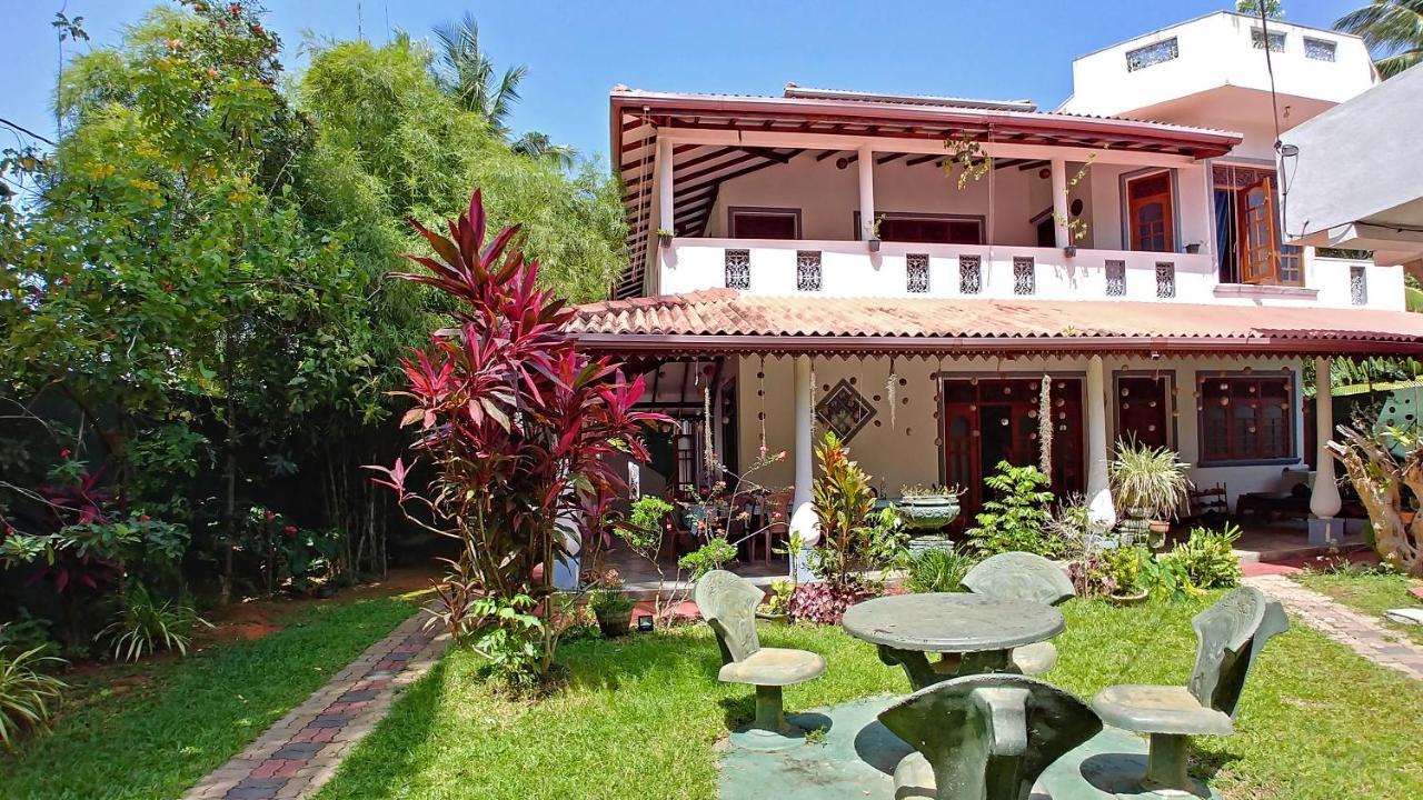Guest House Basilea Beruwala Buitenkant foto
